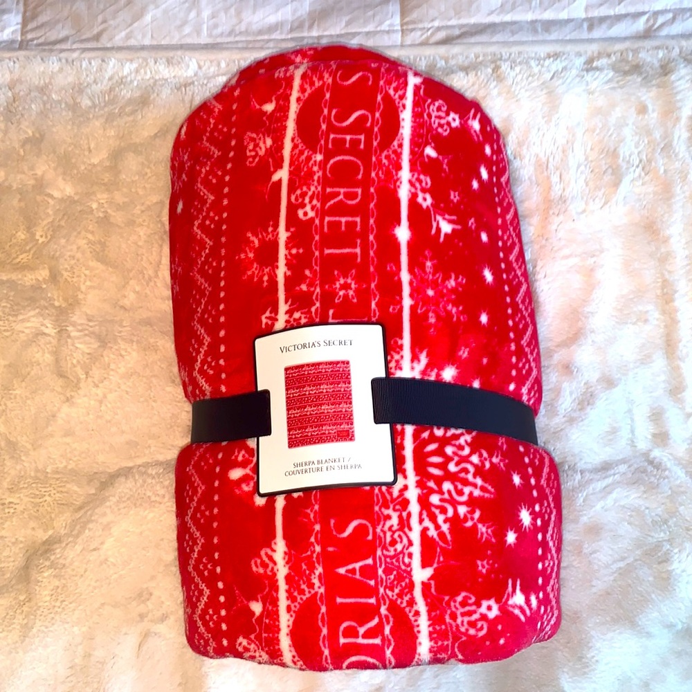 Victoria secret Sherpa blanket